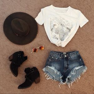 Eagle tee”land of  the free brave ”